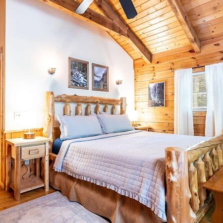 Quaint & Secluded Near Dollywood With Bbq&Hot Tub Villa Pigeon Forge Exterior foto