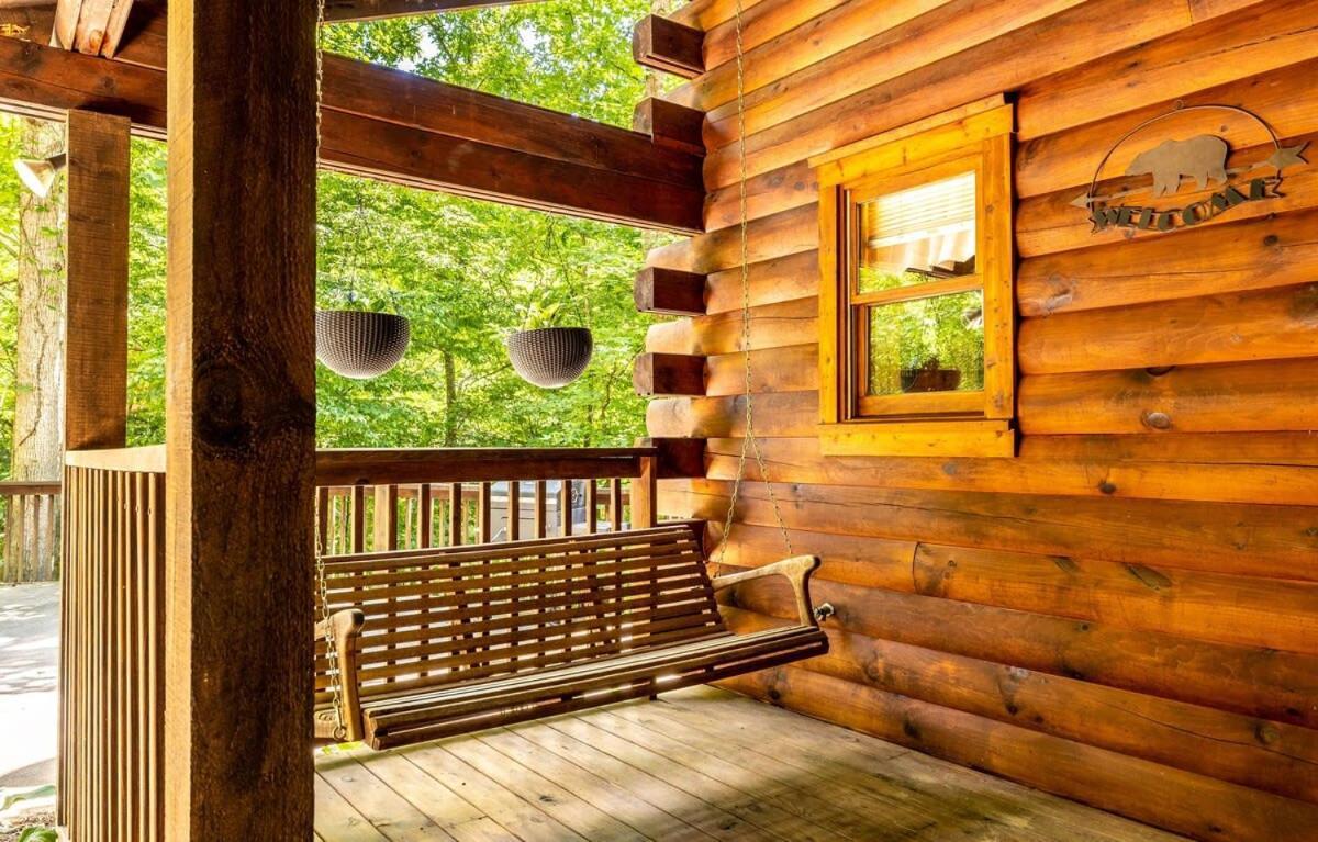 Quaint & Secluded Near Dollywood With Bbq&Hot Tub Villa Pigeon Forge Exterior foto